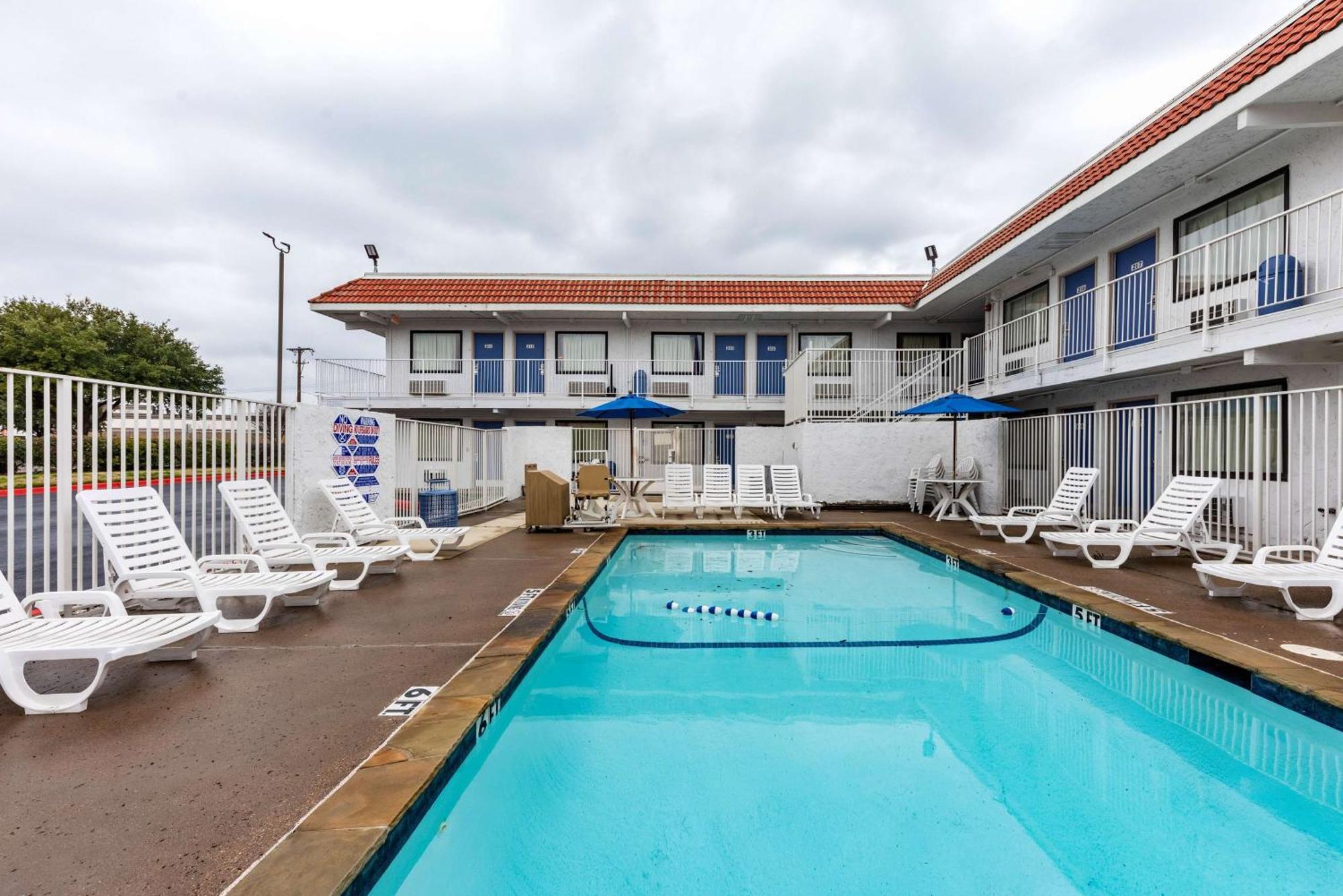 Motel 6-North Richland Hills, Tx מראה חיצוני תמונה
