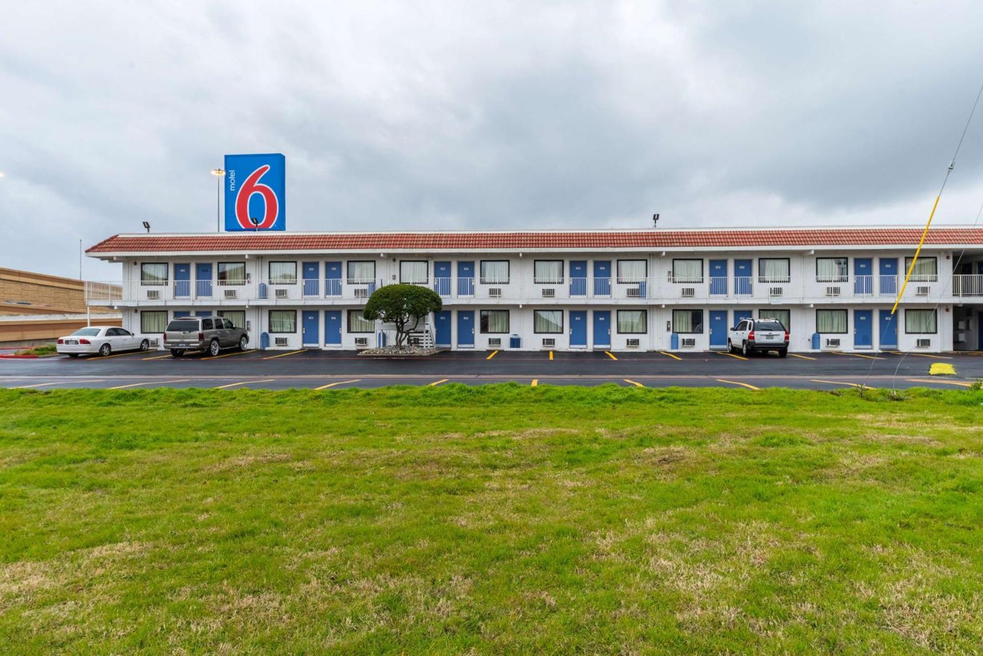 Motel 6-North Richland Hills, Tx מראה חיצוני תמונה