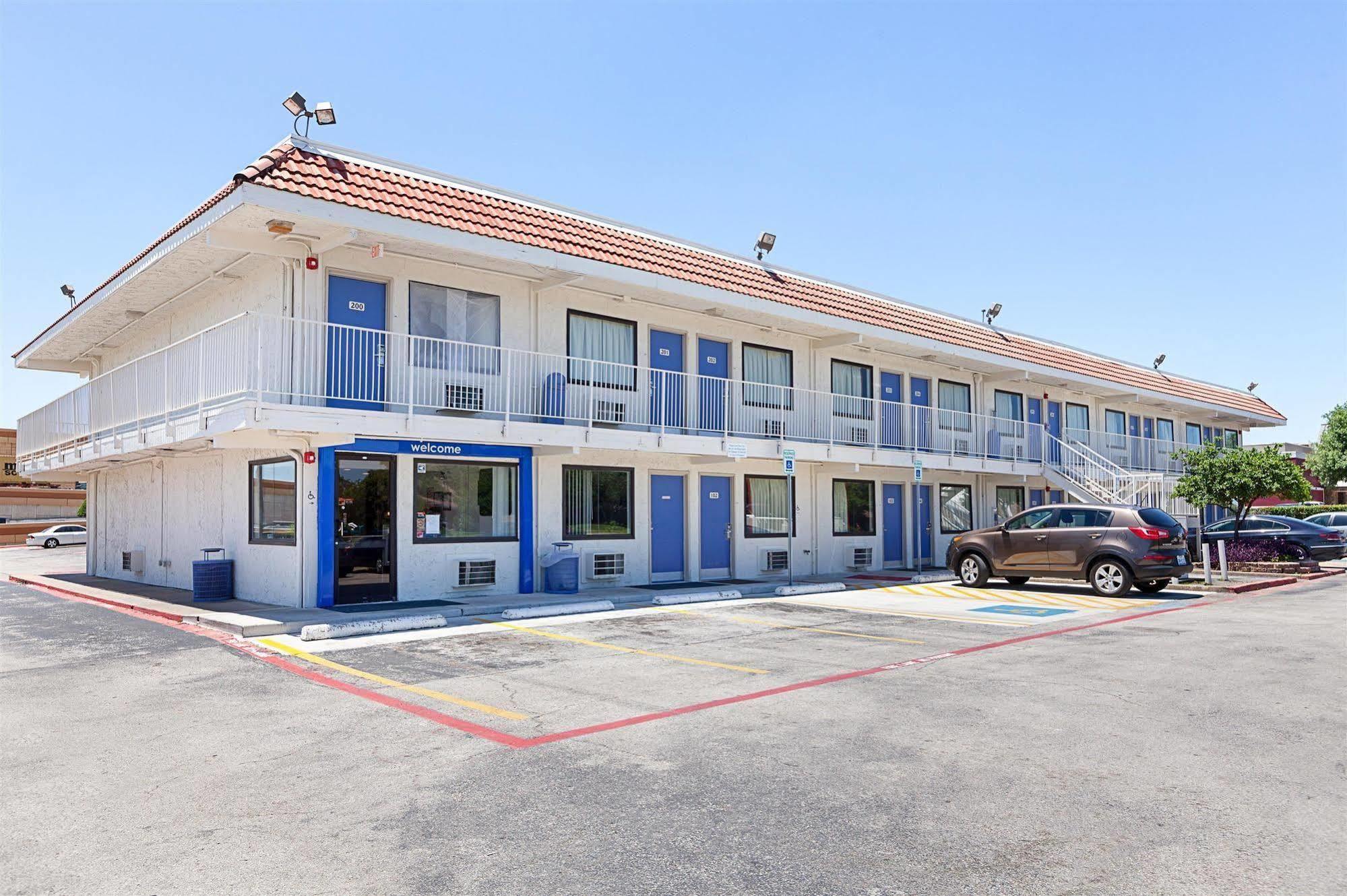 Motel 6-North Richland Hills, Tx מראה חיצוני תמונה